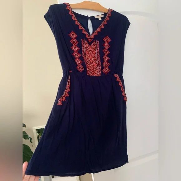 Skies are Blue Dress - Picture 2 of 9